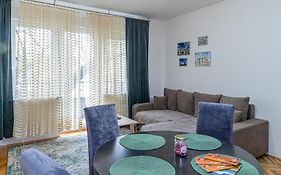 Swan Apartment