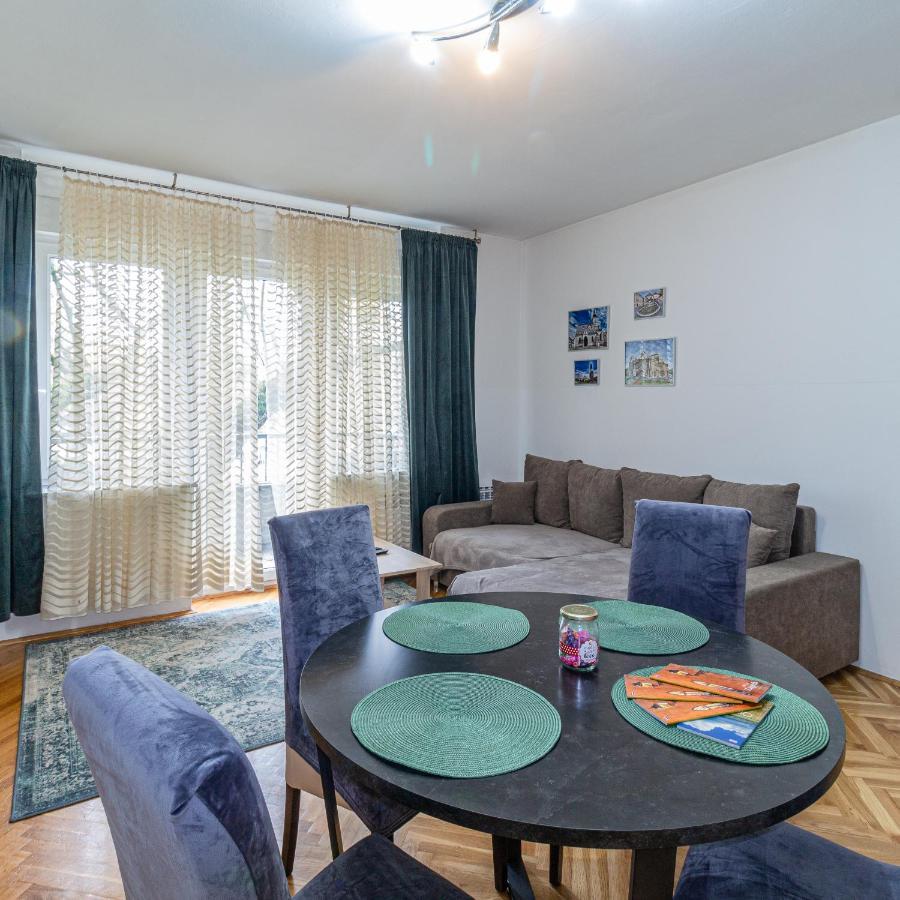 Swan Apartment Zagabria Esterno foto