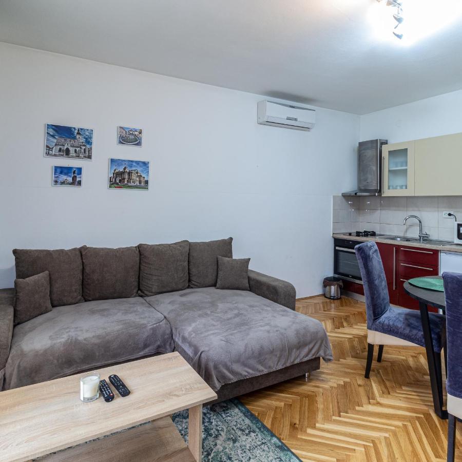 Swan Apartment Zagabria Esterno foto